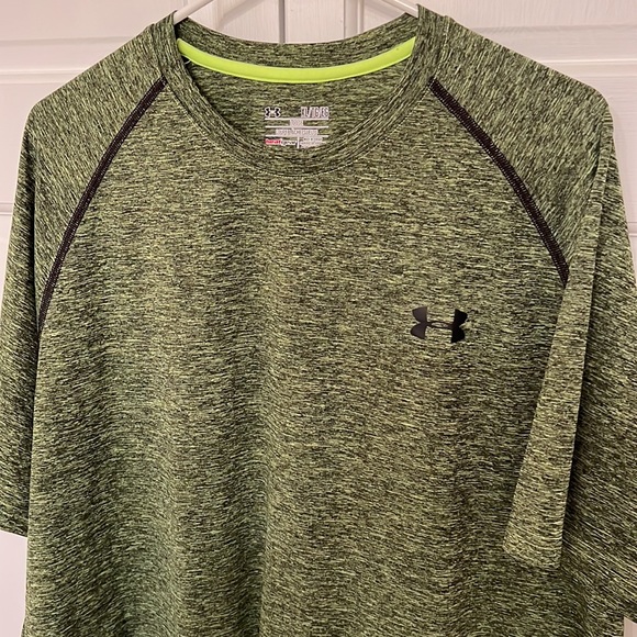 Under Armour Green Tshirt - Picture 5 of 9